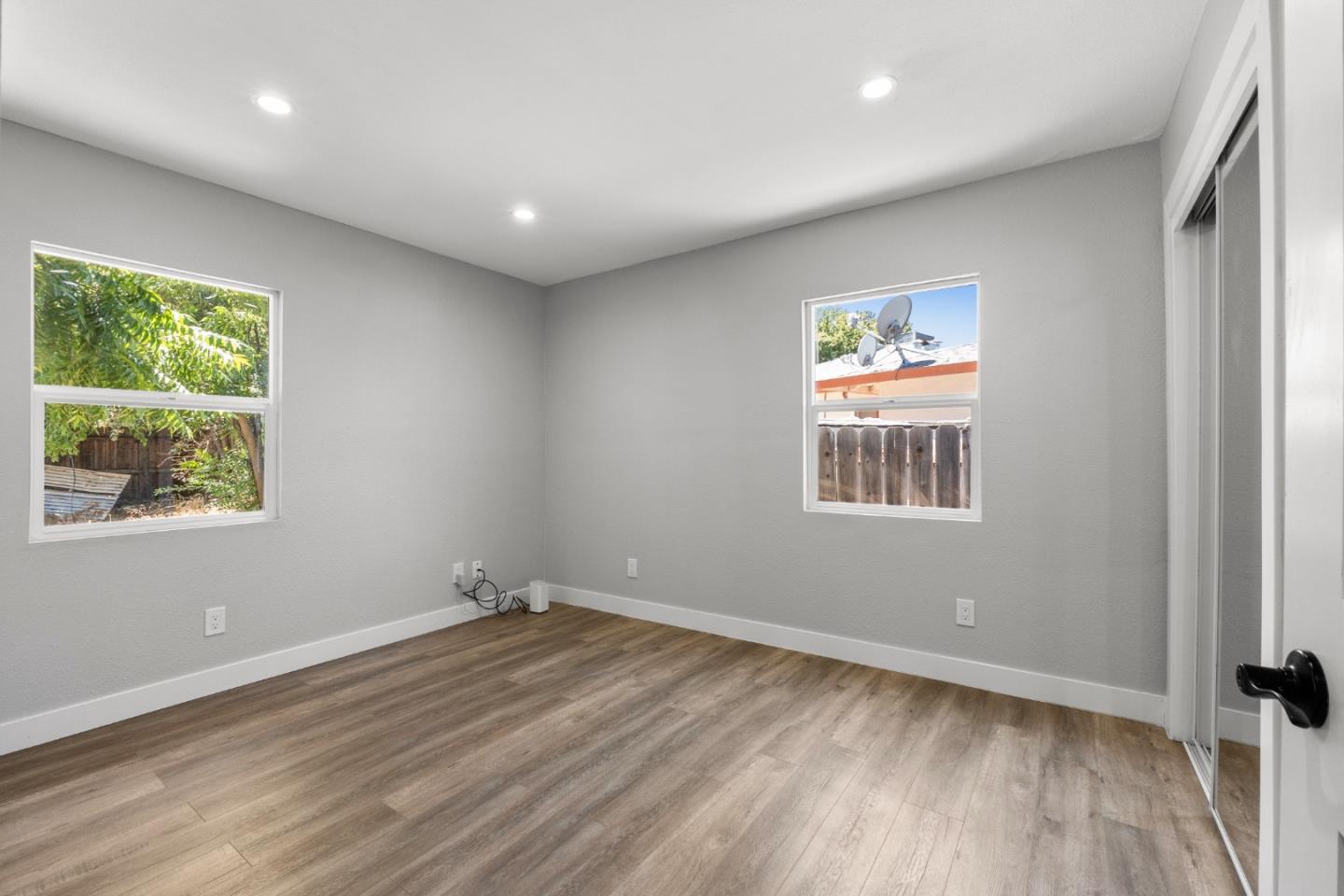 Detail Gallery Image 19 of 31 For 212 E Longview Ave, Stockton,  CA 95207 - 3 Beds | 1 Baths