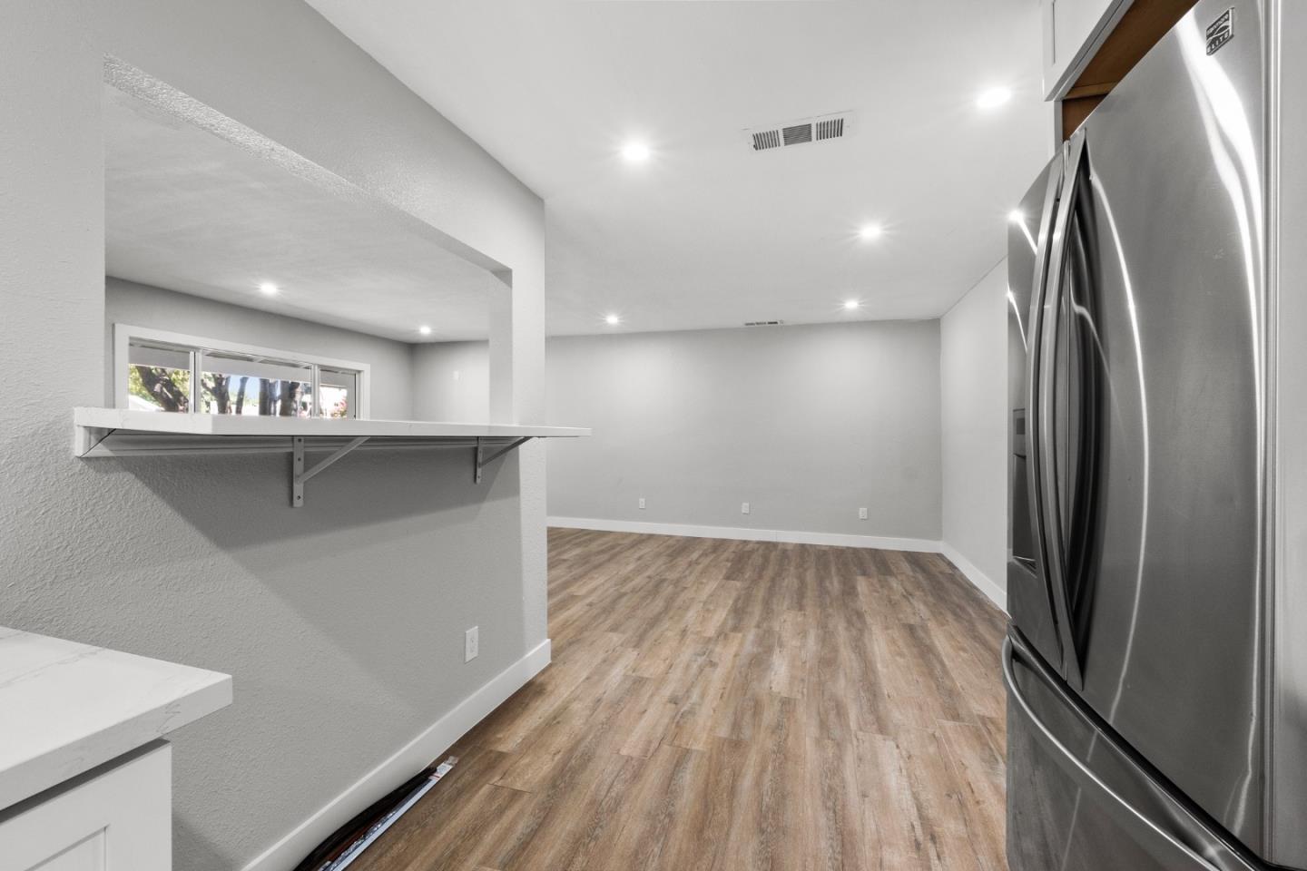 Detail Gallery Image 23 of 31 For 212 E Longview Ave, Stockton,  CA 95207 - 3 Beds | 1 Baths