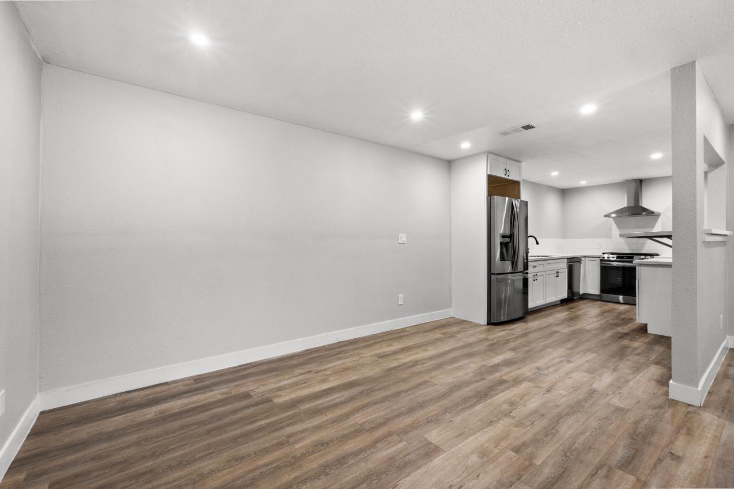 Detail Gallery Image 28 of 31 For 212 E Longview Ave, Stockton,  CA 95207 - 3 Beds | 1 Baths