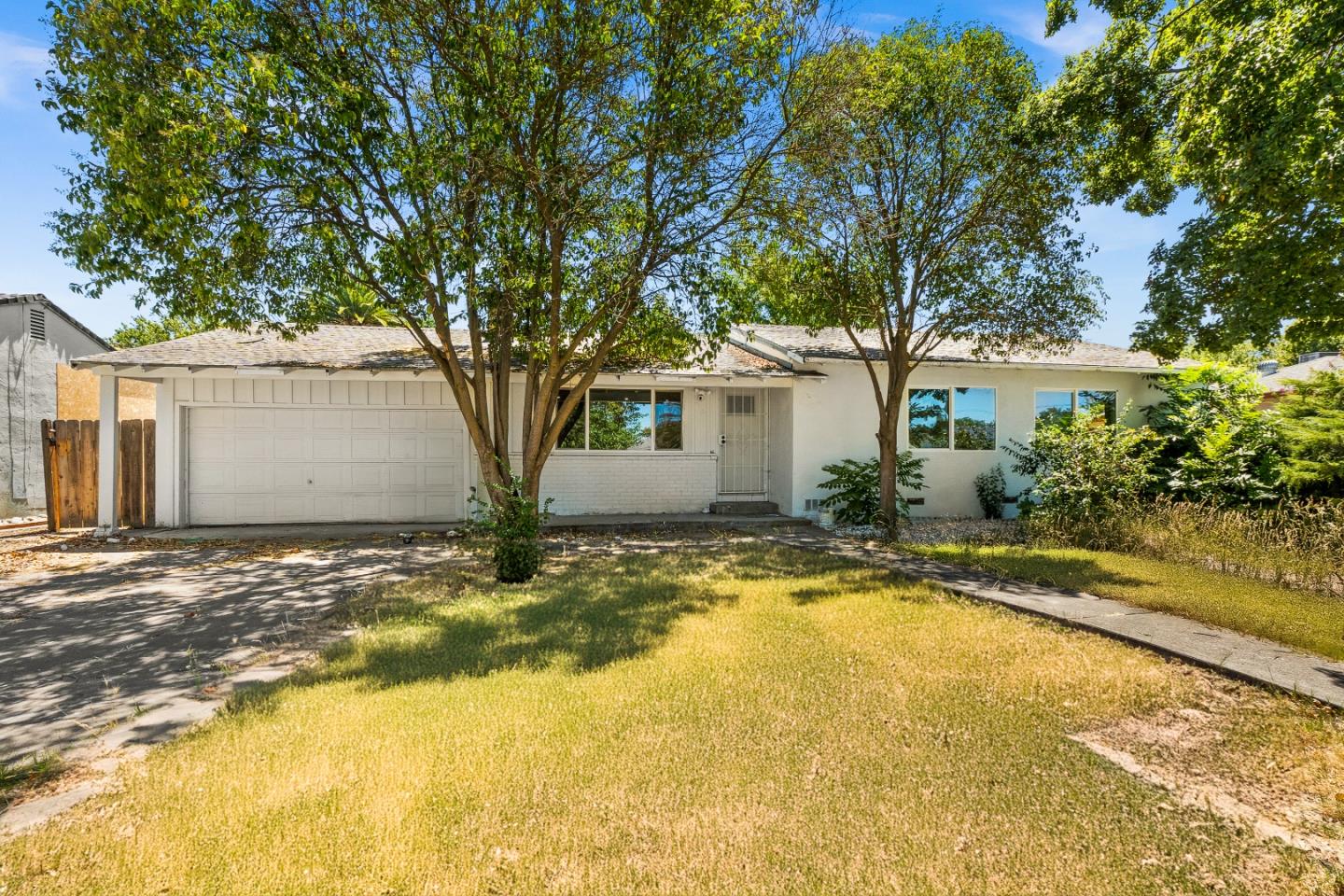 Detail Gallery Image 32 of 34 For 212 E Longview Ave, Stockton,  CA 95207 - 3 Beds | 1 Baths