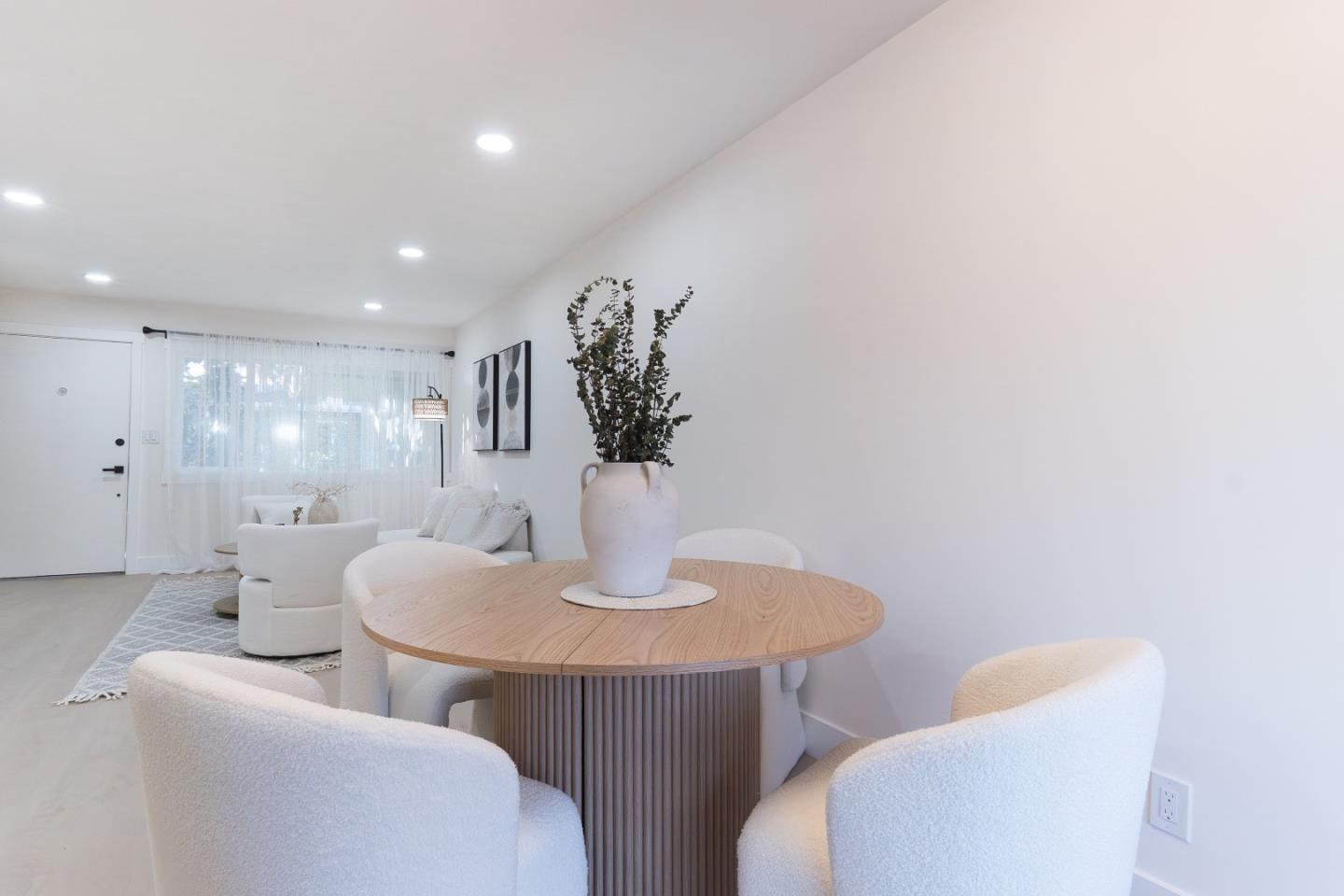 Detail Gallery Image 3 of 21 For 3586 Payne Ave #12,  San Jose,  CA 95117 - 2 Beds | 1 Baths