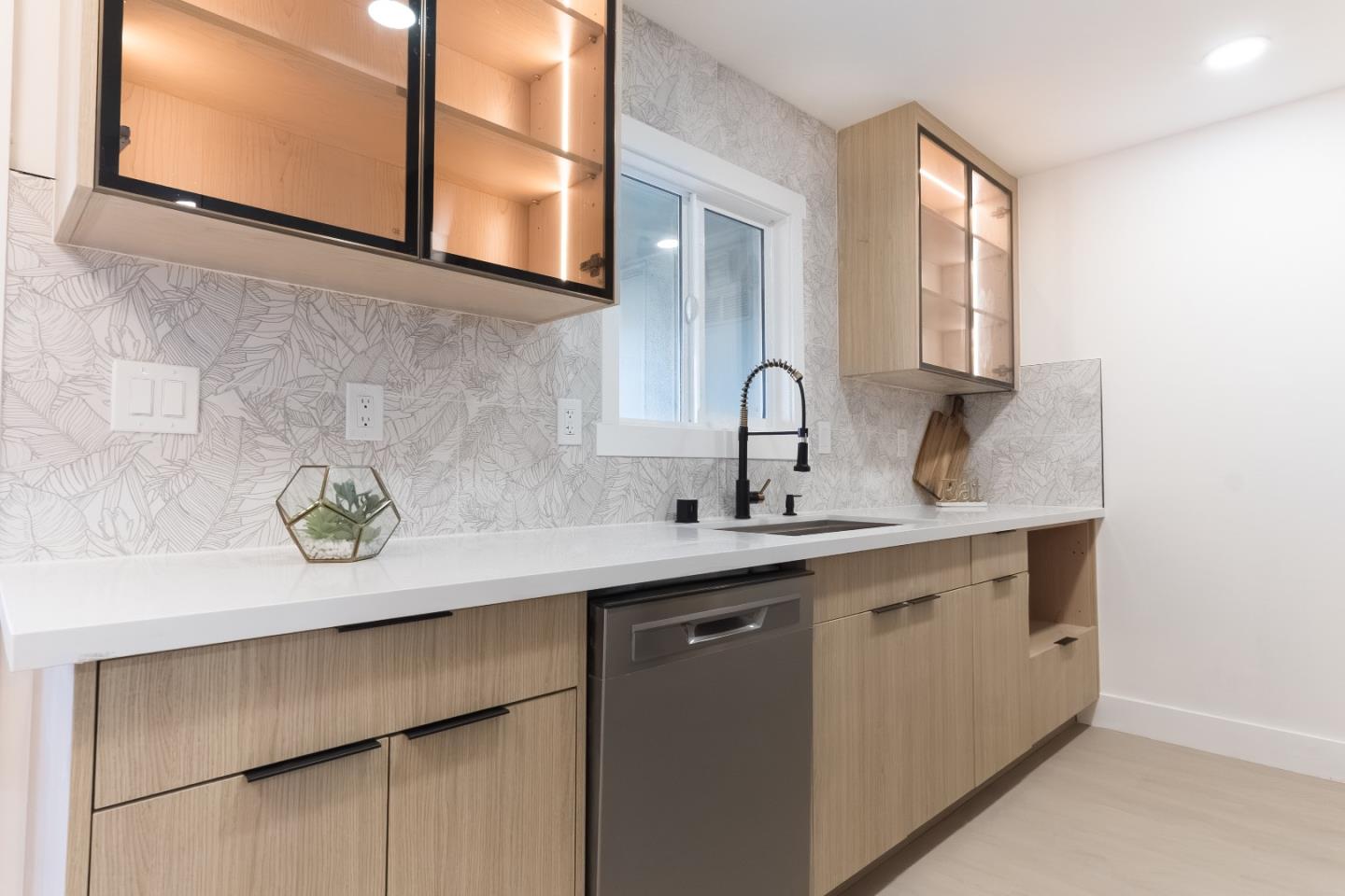 Detail Gallery Image 5 of 21 For 3586 Payne Ave #12,  San Jose,  CA 95117 - 2 Beds | 1 Baths