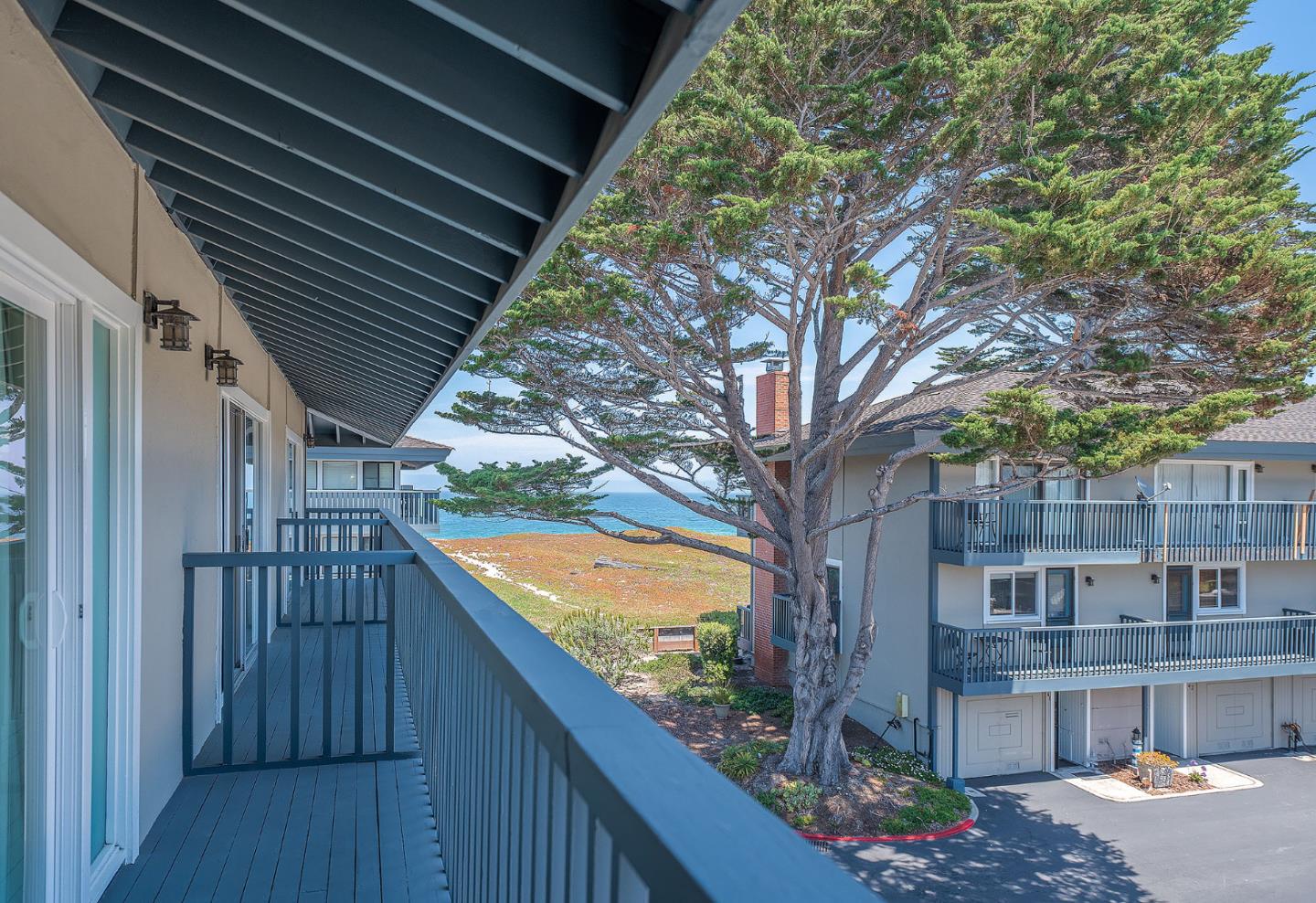 Detail Gallery Image 17 of 26 For 37 La Playa St, Monterey,  CA 93940 - 2 Beds | 2/1 Baths