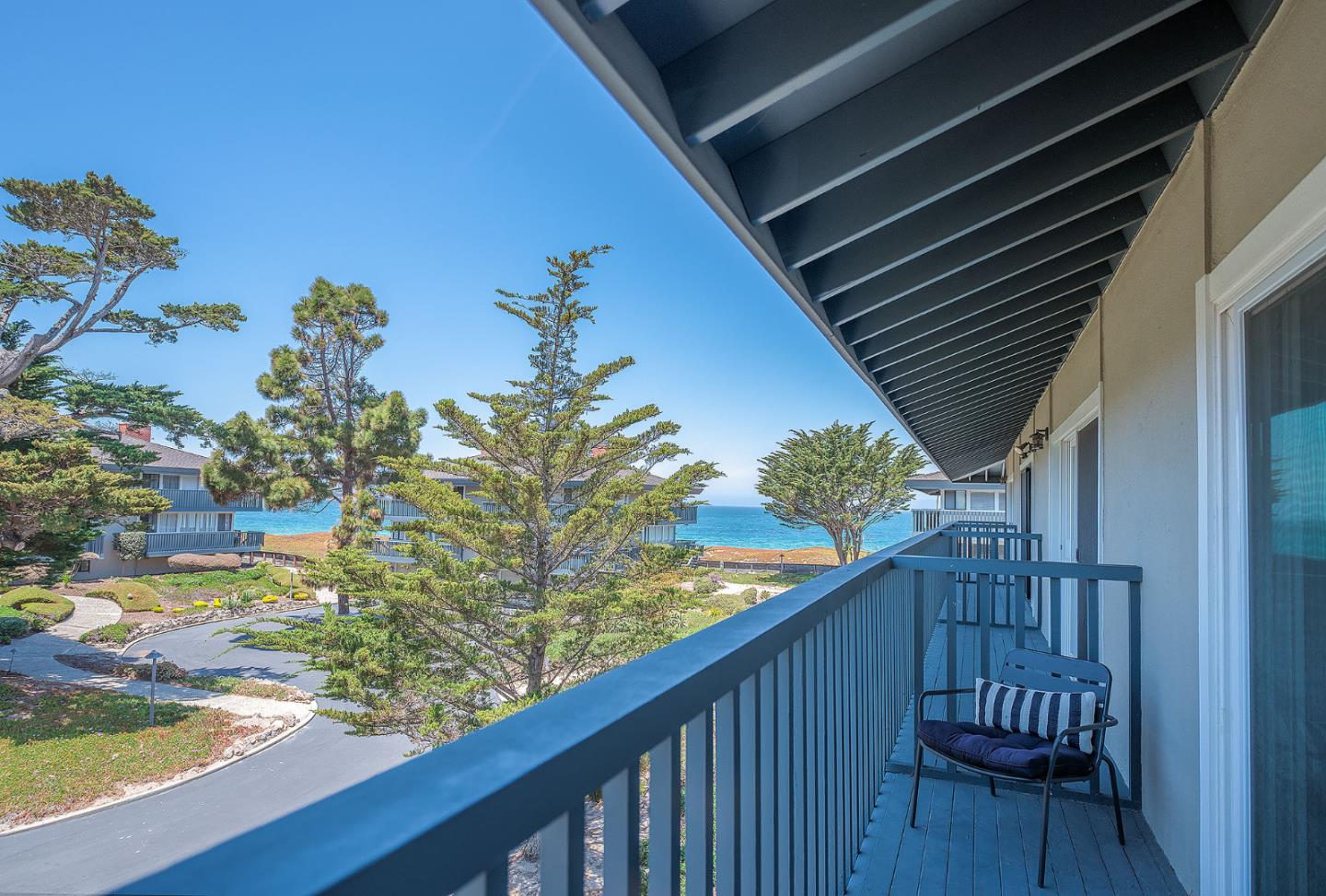 Detail Gallery Image 18 of 26 For 37 La Playa St, Monterey,  CA 93940 - 2 Beds | 2/1 Baths