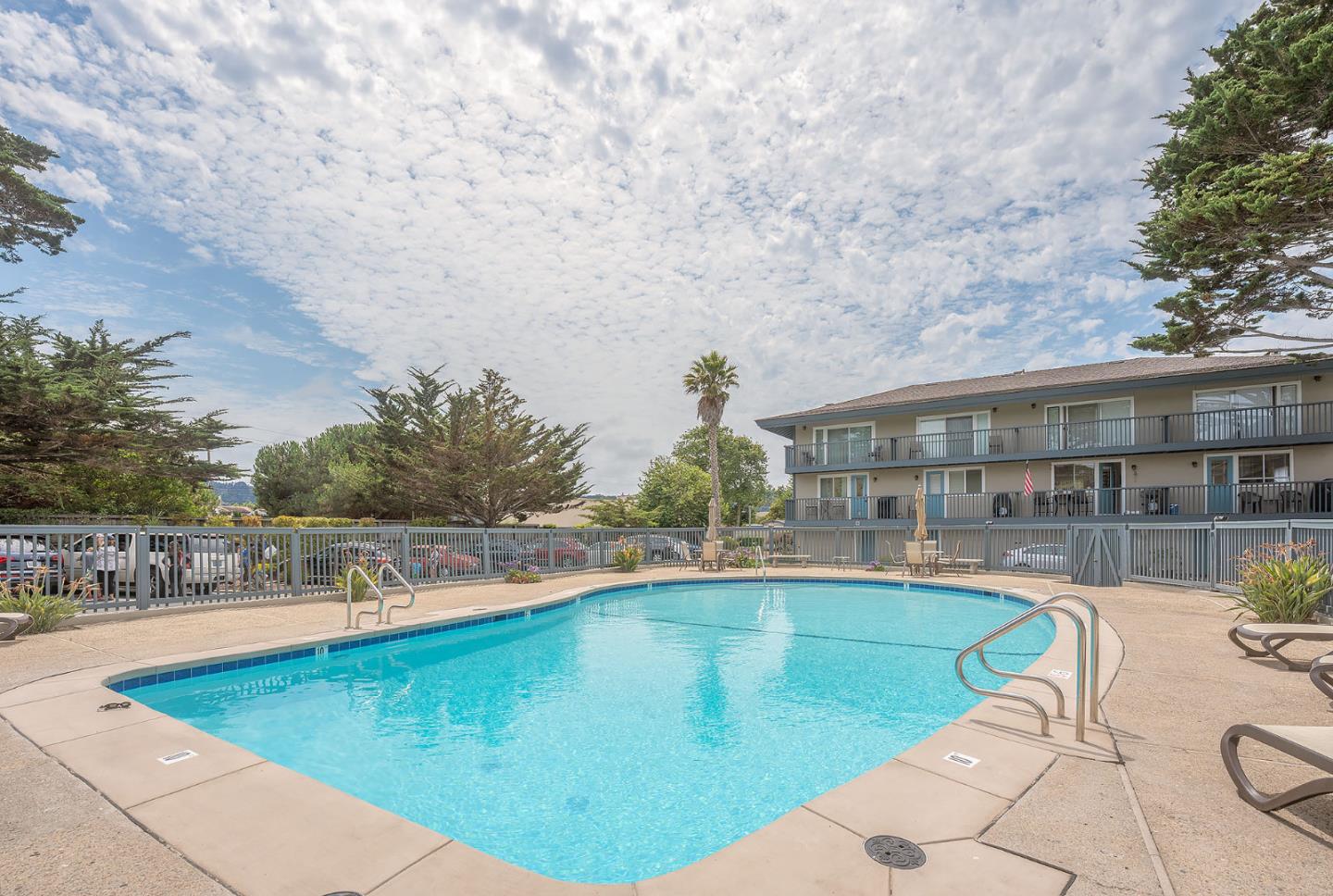 Detail Gallery Image 21 of 26 For 37 La Playa St, Monterey,  CA 93940 - 2 Beds | 2/1 Baths