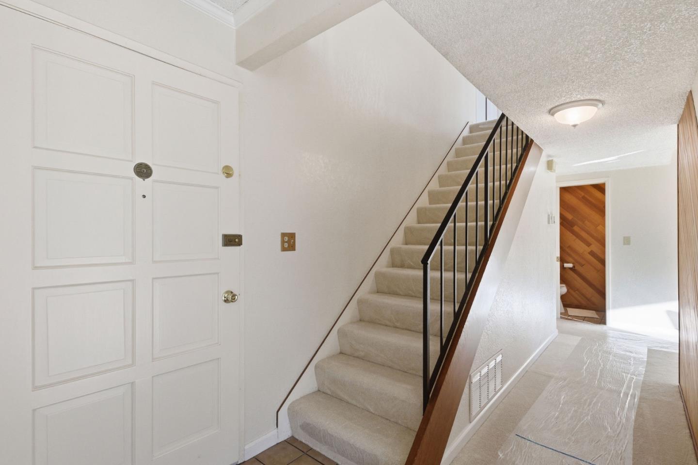 Detail Gallery Image 12 of 72 For 55 Saint James Ct, Daly City,  CA 94015 - 4 Beds | 2/1 Baths