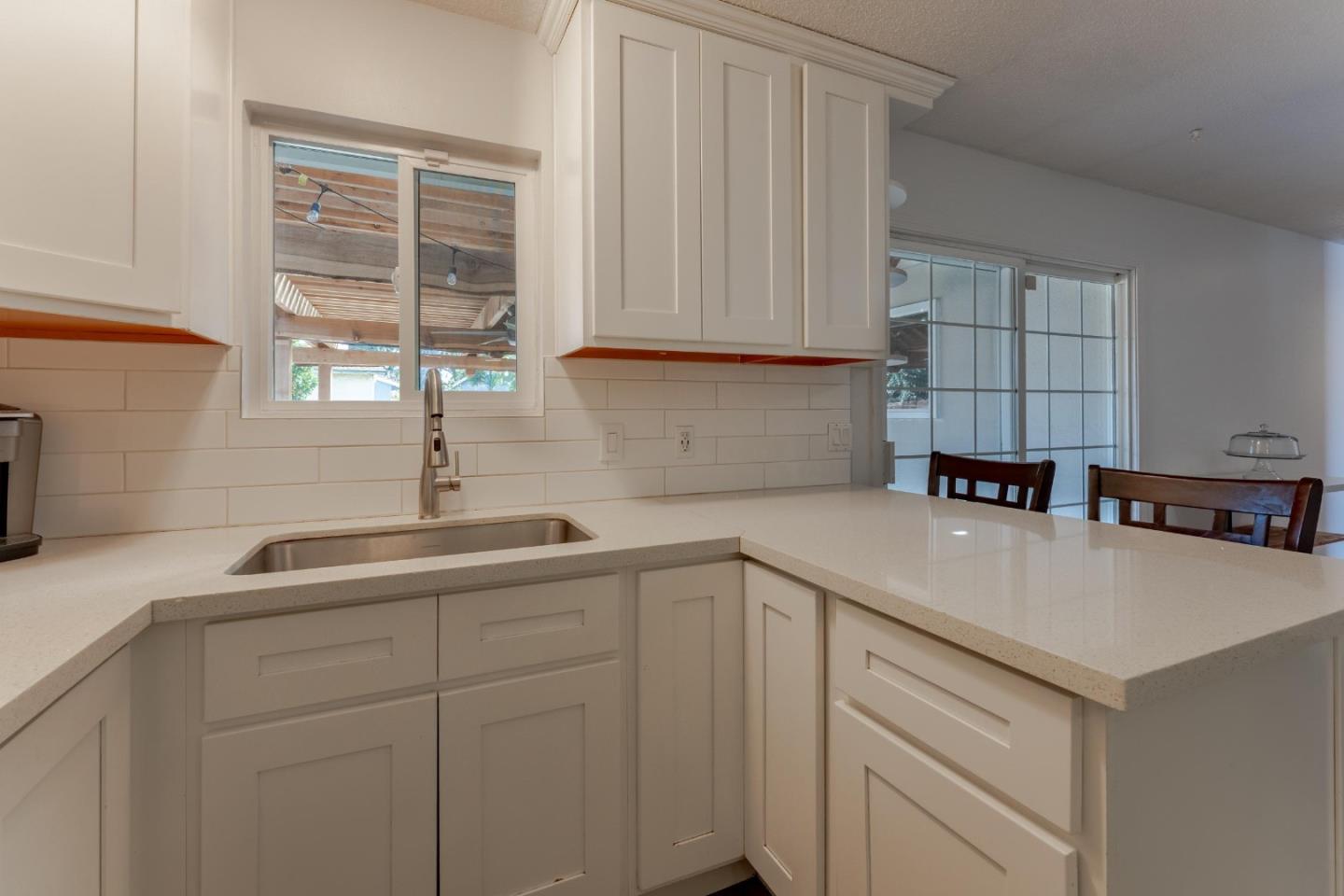 Detail Gallery Image 7 of 23 For 434 Mignot Ln, San Jose,  CA 95111 - 4 Beds | 2 Baths