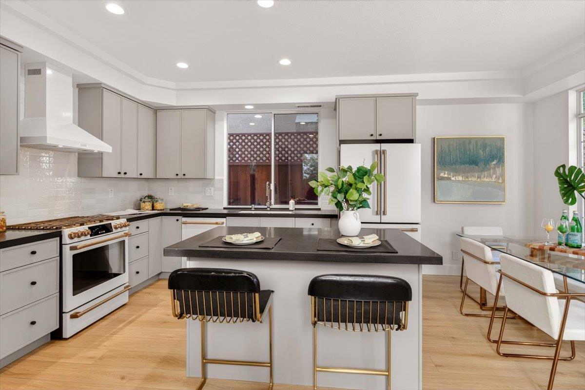 Detail Gallery Image 11 of 18 For 234 Houghton St, Mountain View,  CA 94041 - 2 Beds | 2/1 Baths