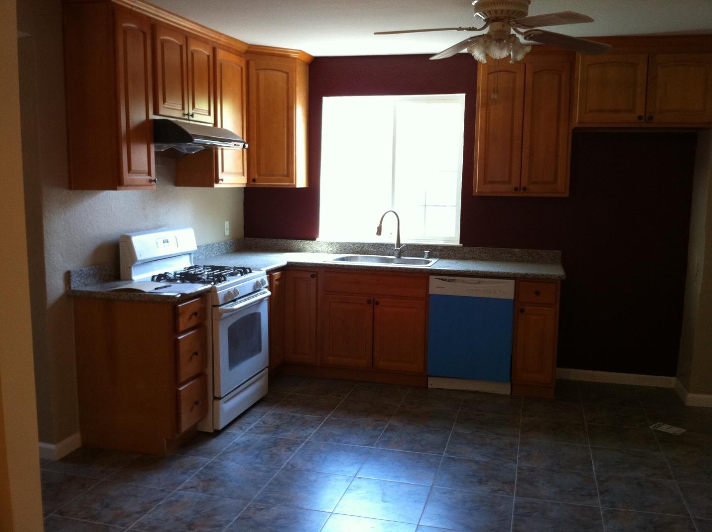 Detail Gallery Image 12 of 20 For 541 Madera Ave, San Jose,  CA 95112 - 4 Beds | 2 Baths