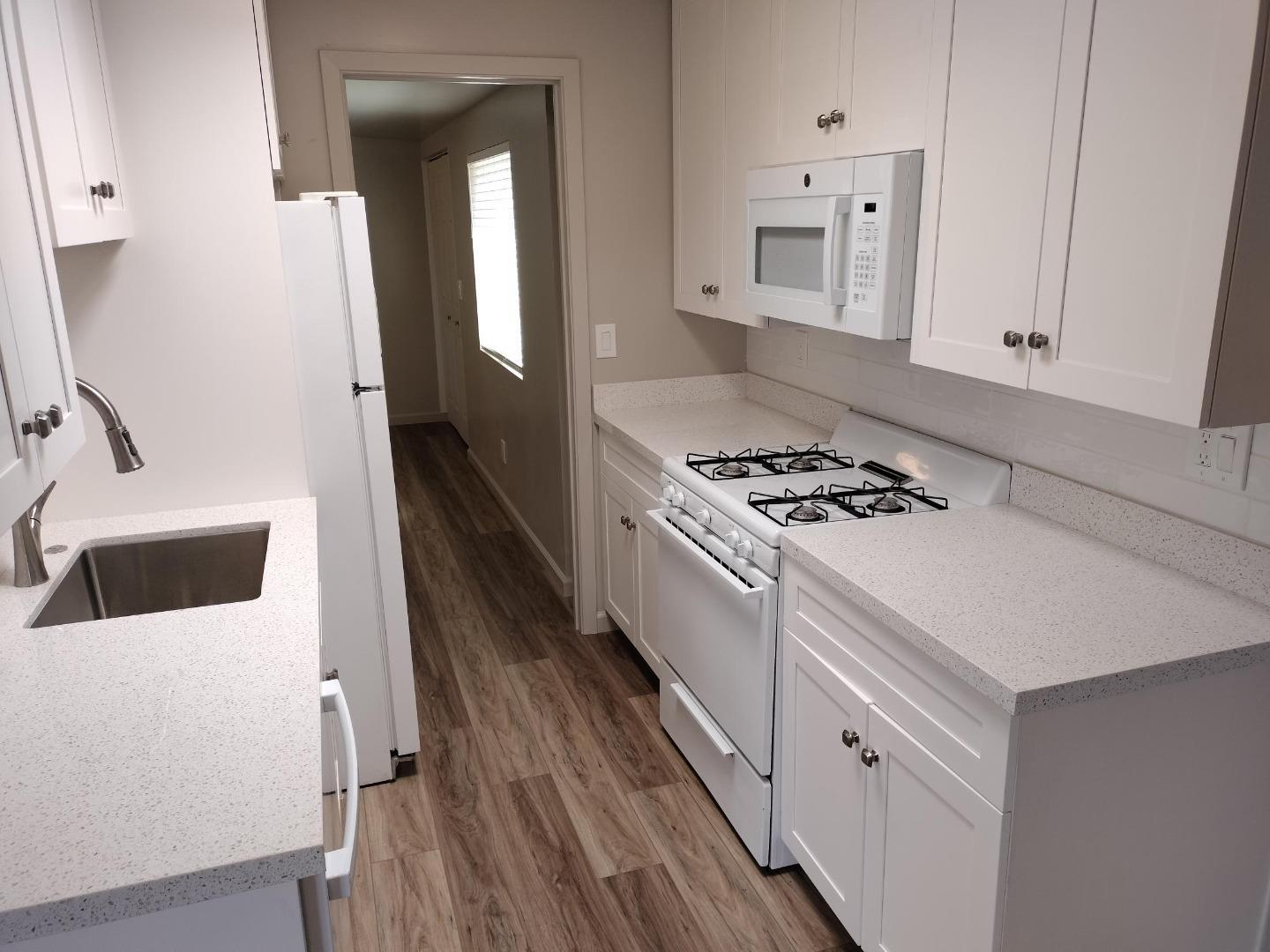 Detail Gallery Image 16 of 22 For 413 & 415 Dela Rosa Ave, Monterey,  CA 93940 - 3 Beds | 2 Baths