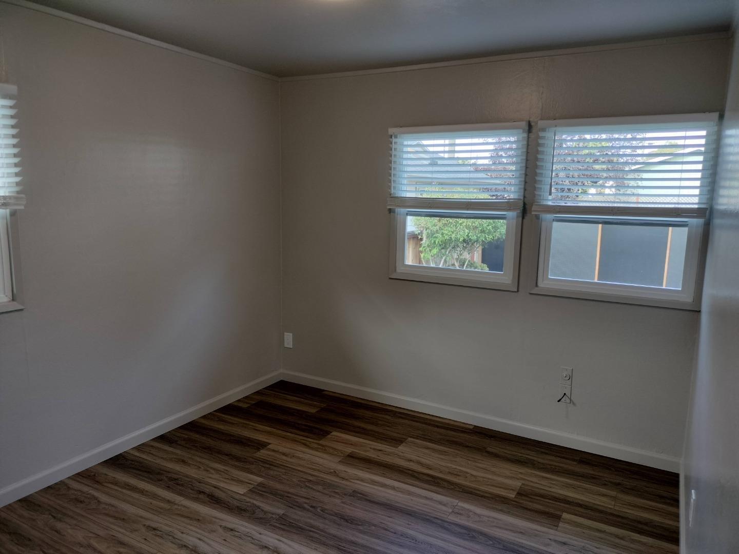 Detail Gallery Image 5 of 22 For 413 & 415 Dela Rosa Ave, Monterey,  CA 93940 - 3 Beds | 2 Baths