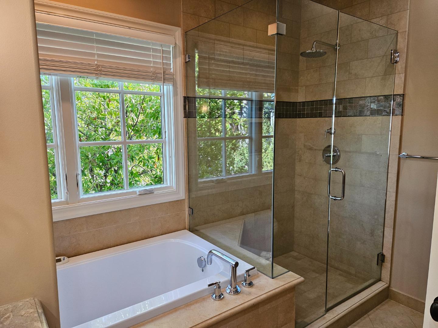 Detail Gallery Image 10 of 20 For 919 Fremont Place, Menlo Park,  CA 94025 - 3 Beds | 2/1 Baths