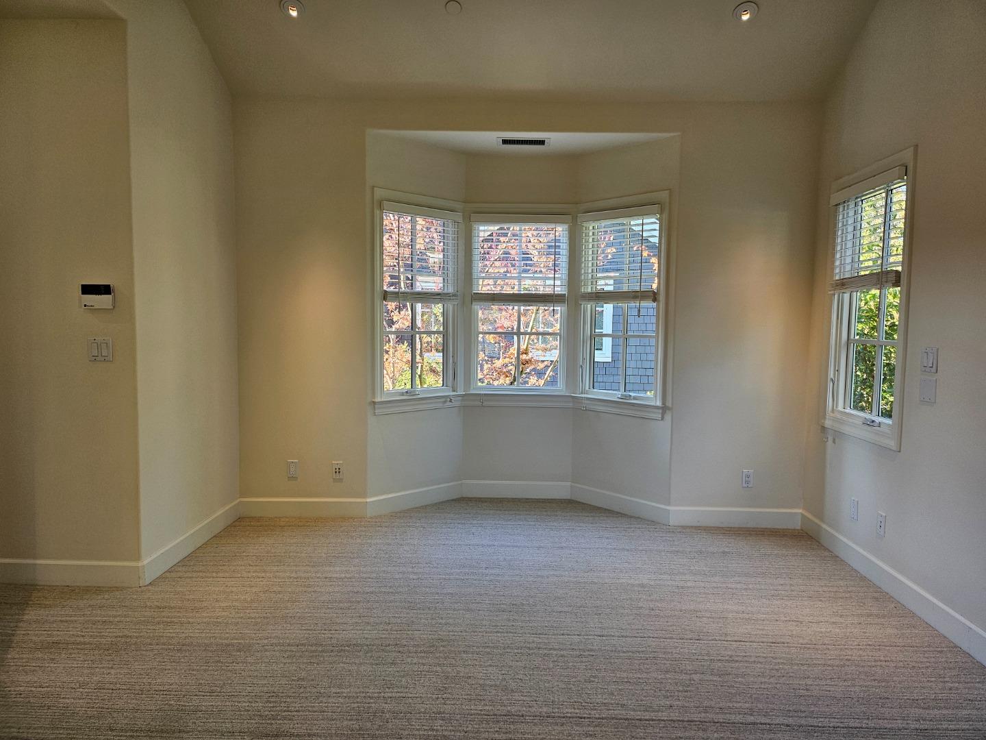 Detail Gallery Image 7 of 20 For 919 Fremont Place, Menlo Park,  CA 94025 - 3 Beds | 2/1 Baths