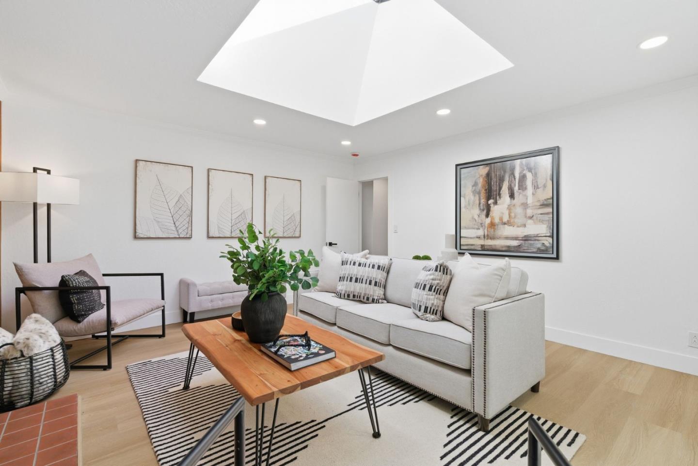 Detail Gallery Image 15 of 45 For 141 Fairmead Ln, Los Gatos,  CA 95032 - 4 Beds | 2/1 Baths