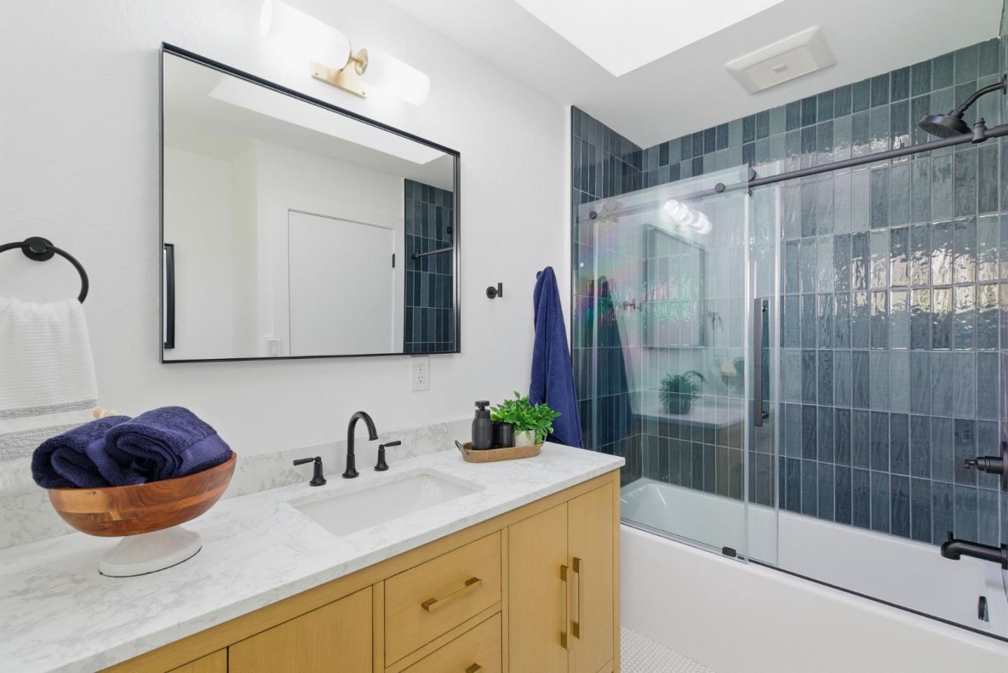 Detail Gallery Image 23 of 45 For 141 Fairmead Ln, Los Gatos,  CA 95032 - 4 Beds | 2/1 Baths