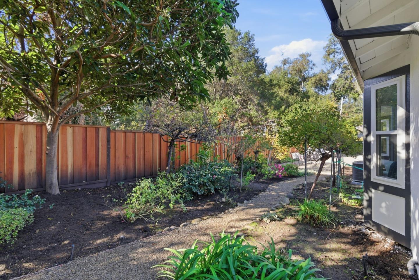 Detail Gallery Image 36 of 45 For 141 Fairmead Ln, Los Gatos,  CA 95032 - 4 Beds | 2/1 Baths