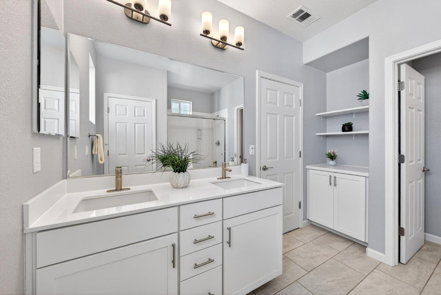 Detail Gallery Image 25 of 38 For 182 Agustin Narvaez St, San Jose,  CA 95136 - 4 Beds | 3/1 Baths