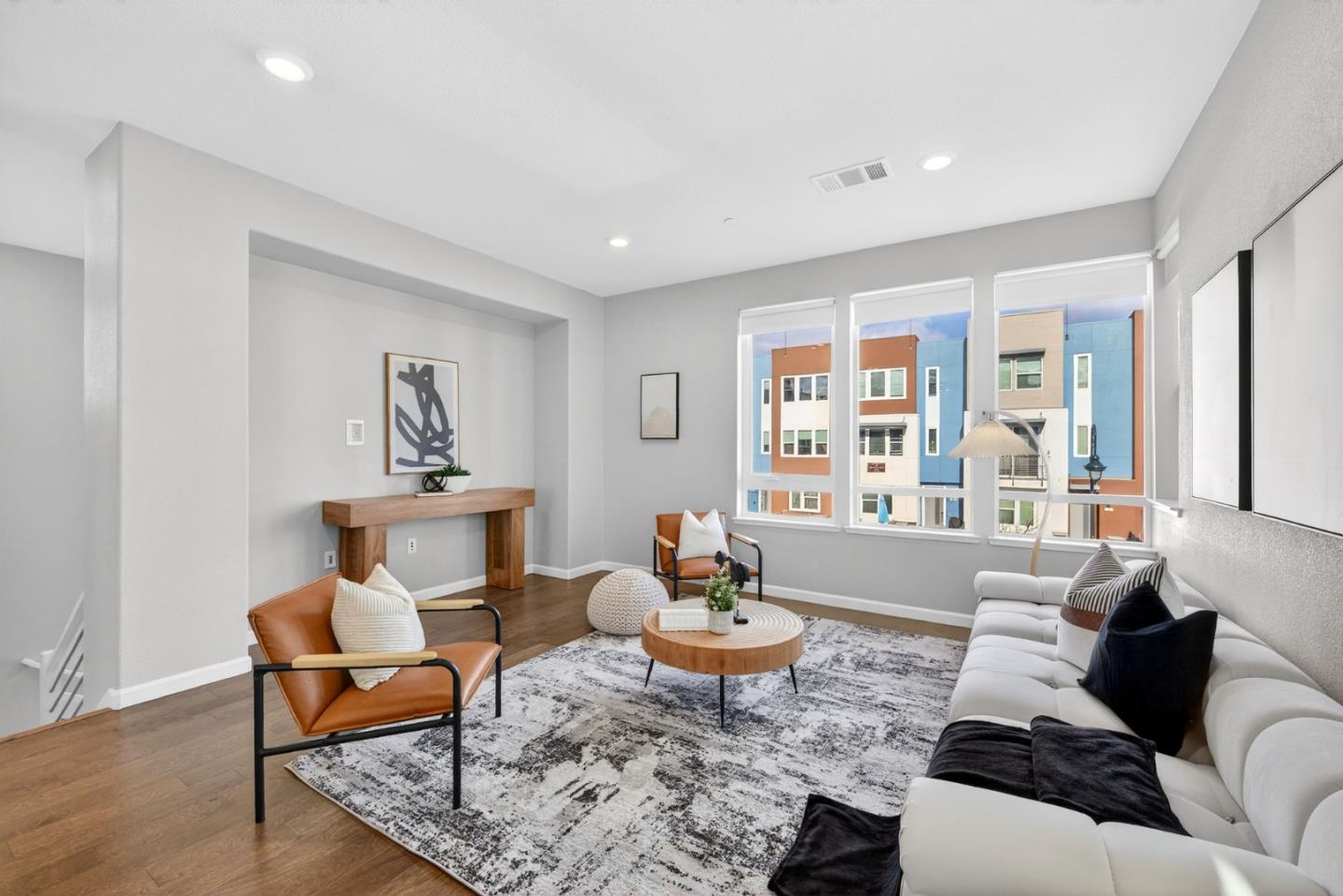 Detail Gallery Image 9 of 38 For 182 Agustin Narvaez St, San Jose,  CA 95136 - 4 Beds | 3/1 Baths