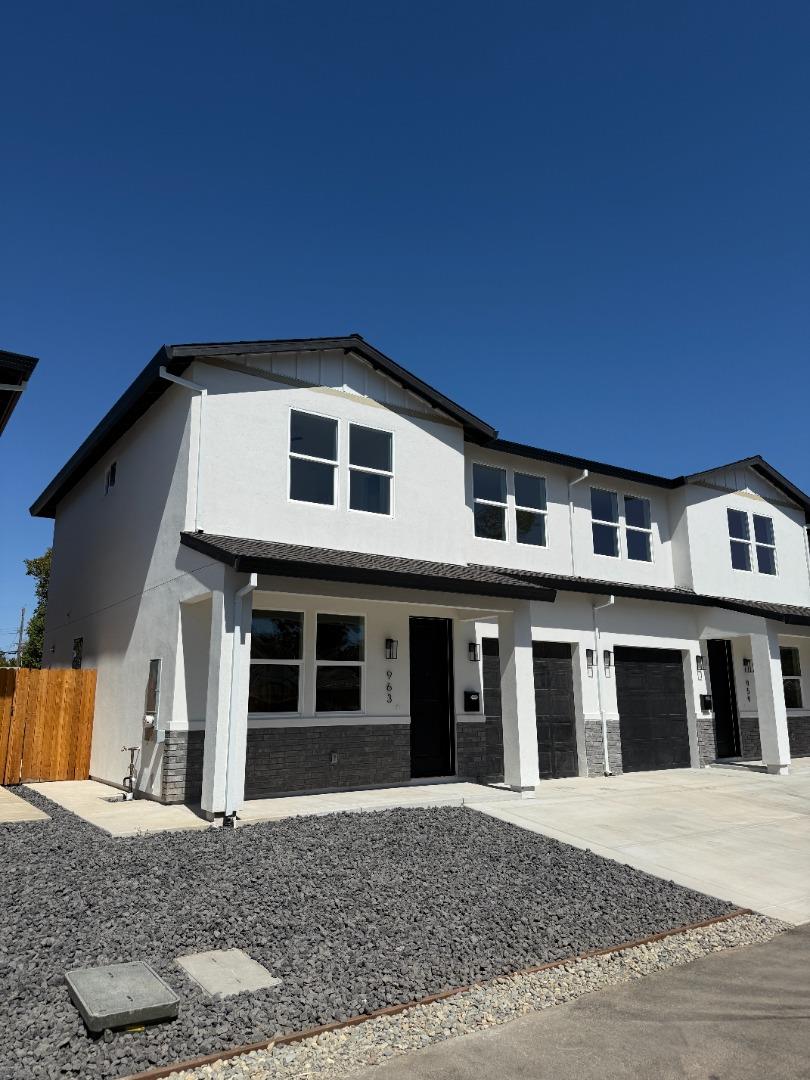 Detail Gallery Image 2 of 12 For 963 Olive Branch Pl #959,  Sacramento,  CA 95815 - 3 Beds | 2/1 Baths