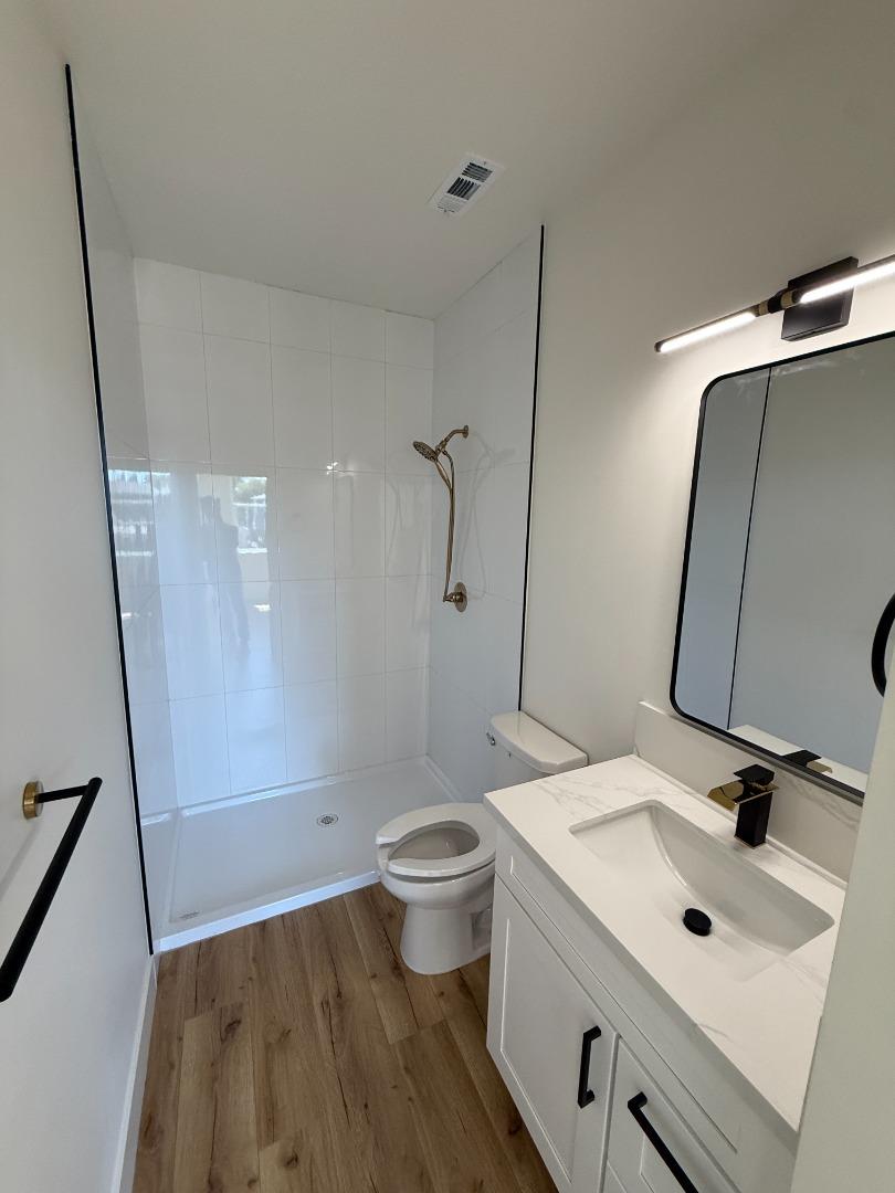 Detail Gallery Image 6 of 12 For 963 Olive Branch Pl #959,  Sacramento,  CA 95815 - 3 Beds | 2/1 Baths