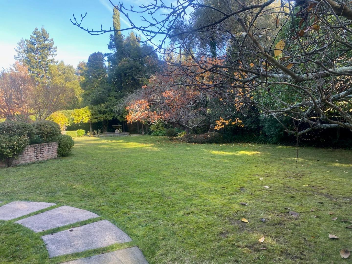 Detail Gallery Image 27 of 42 For 269 Selby Ln, Atherton,  CA 94027 - 6 Beds | 4/1 Baths