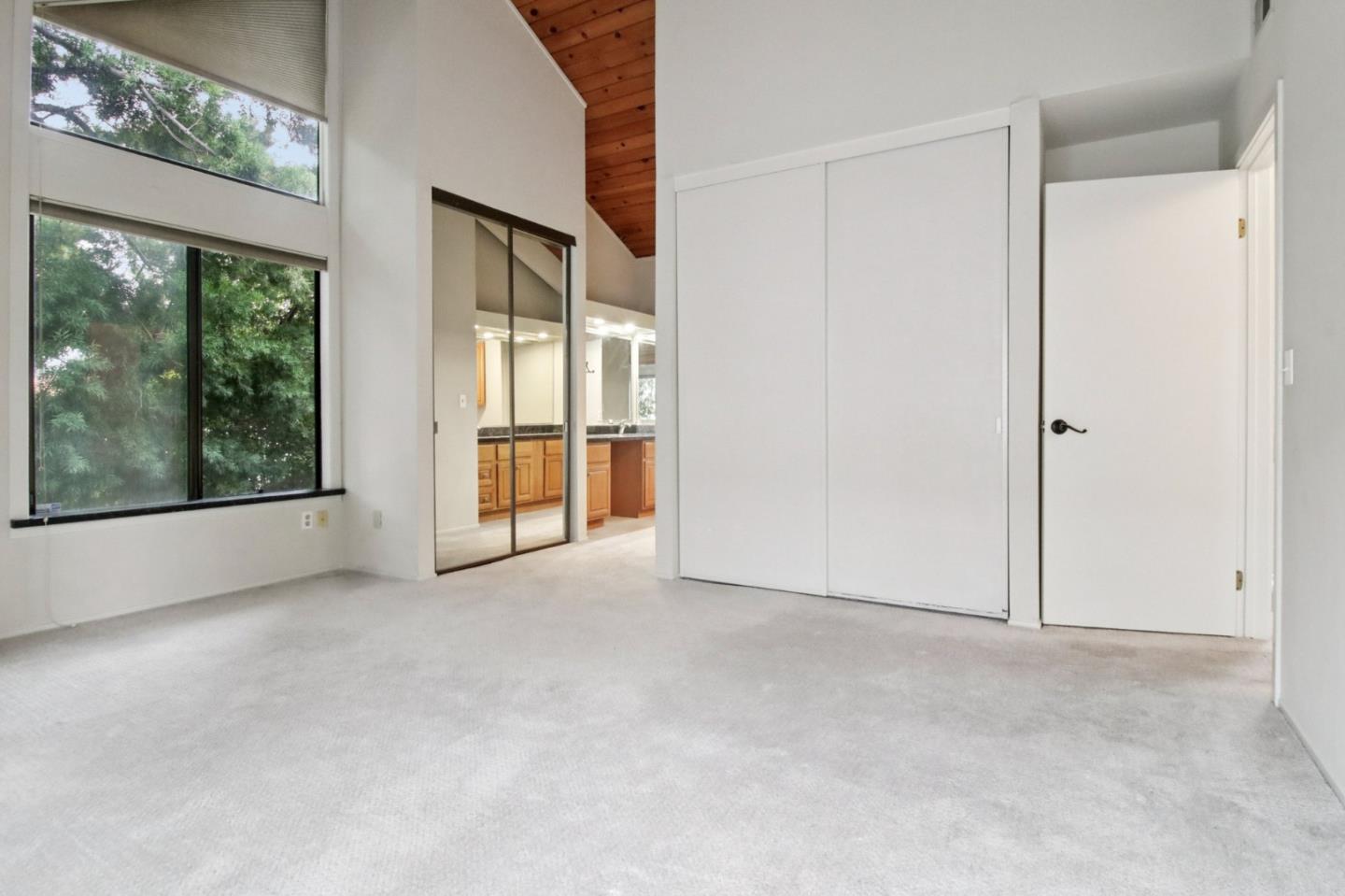 Detail Gallery Image 27 of 42 For 916 Menlo Ave, Menlo Park,  CA 94025 - 2 Beds | 2/1 Baths