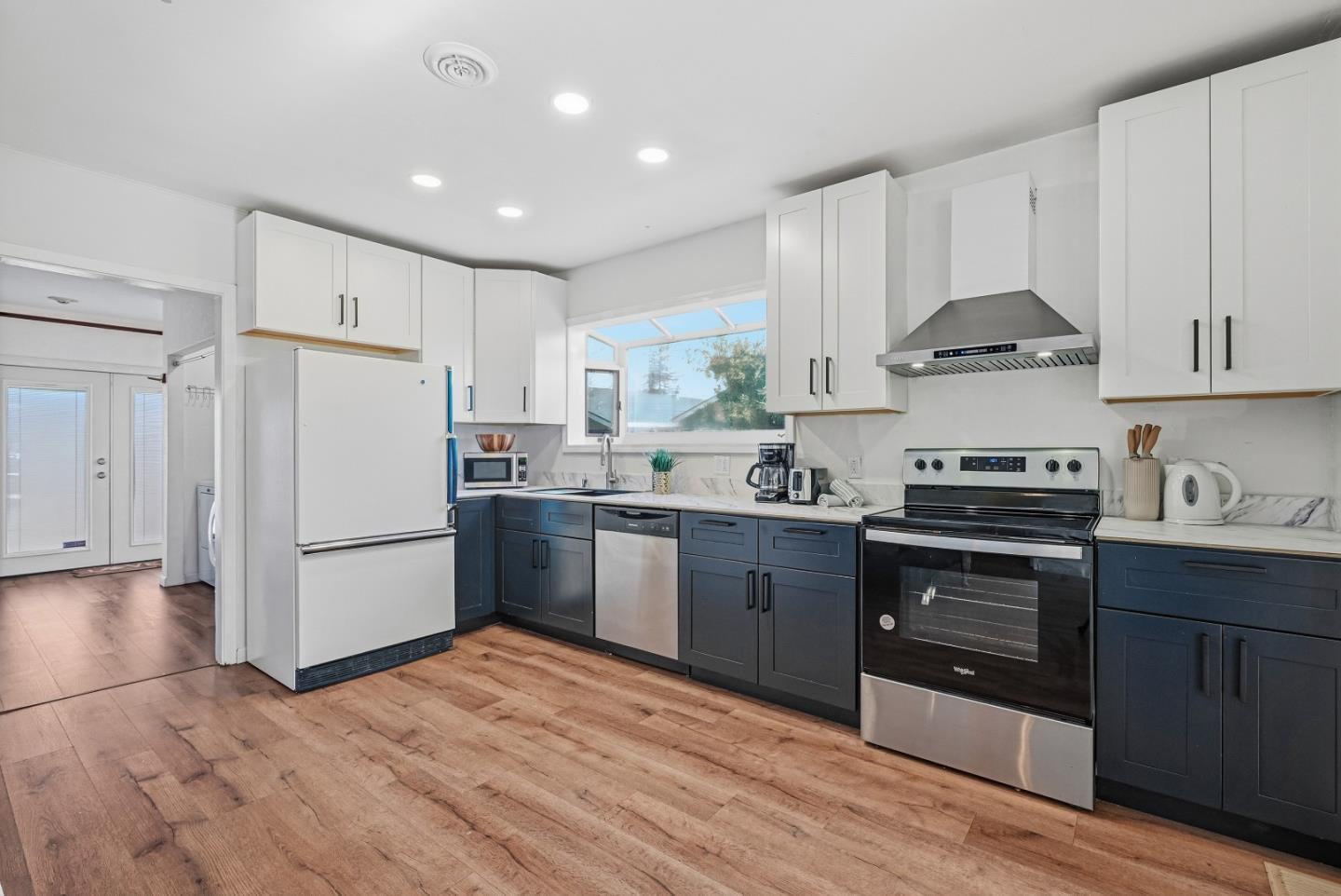 Detail Gallery Image 17 of 18 For 333 W Rincon Ave, Campbell,  CA 95008 - 4 Beds | 4 Baths