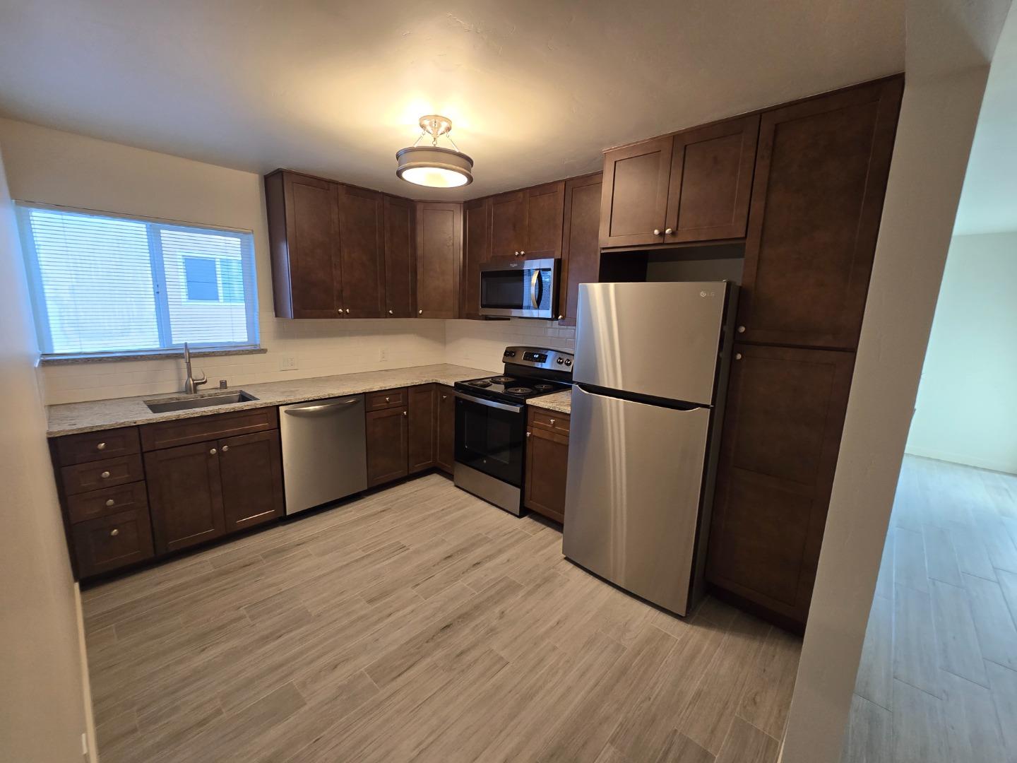 Detail Gallery Image 8 of 14 For 22 Linden Ave #2,  San Bruno,  CA 94066 - 2 Beds | 1 Baths