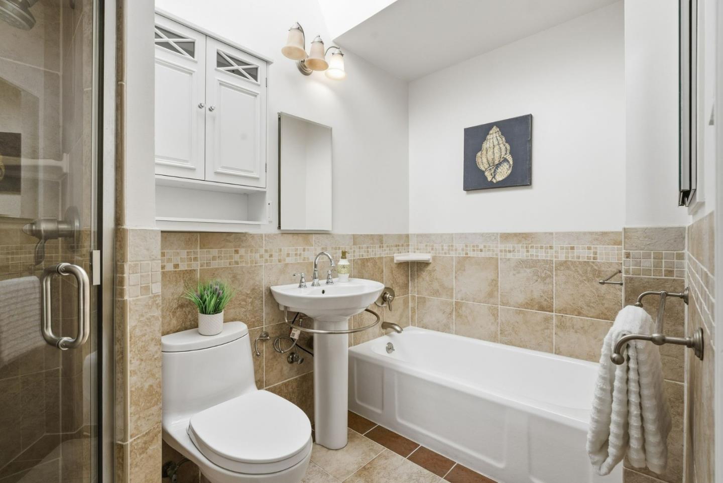 Detail Gallery Image 15 of 42 For 183 Victoria St, San Francisco,  CA 94132 - 3 Beds | 2 Baths