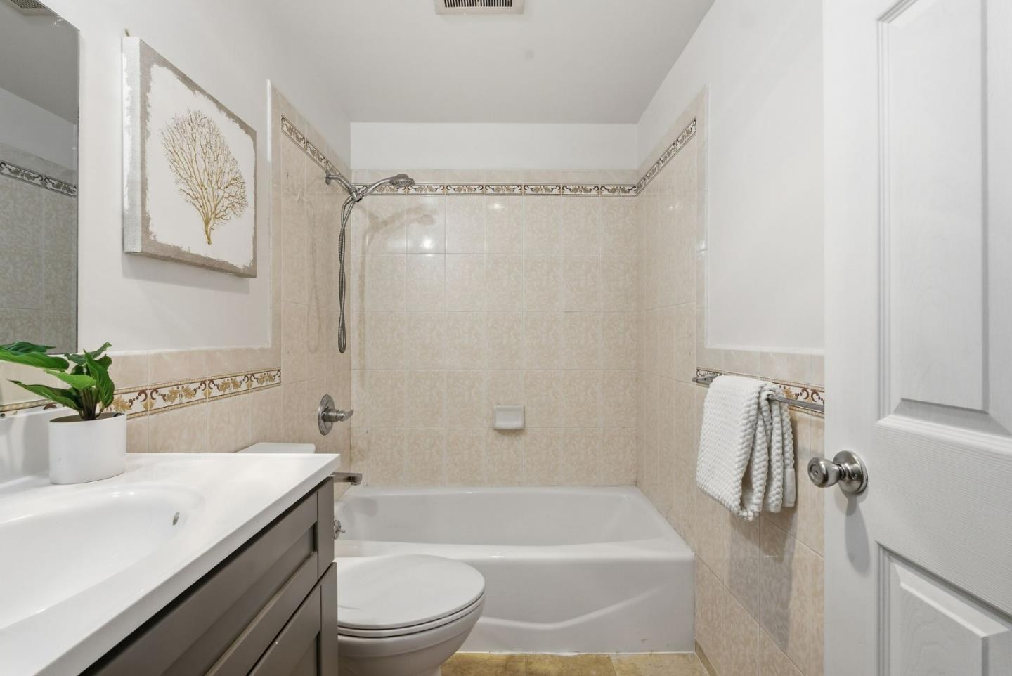Detail Gallery Image 32 of 42 For 183 Victoria St, San Francisco,  CA 94132 - 3 Beds | 2 Baths