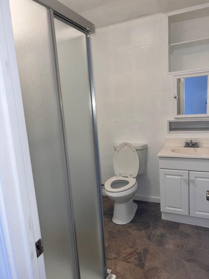 Detail Gallery Image 5 of 5 For 534 4th St Unit a,  Hollister,  CA 95023 - 1 Beds | 1 Baths