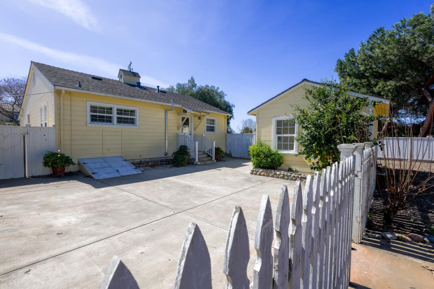 Detail Gallery Image 16 of 41 For 1320 Santa Ana Rd, Hollister,  CA 95023 - 2 Beds | 1 Baths