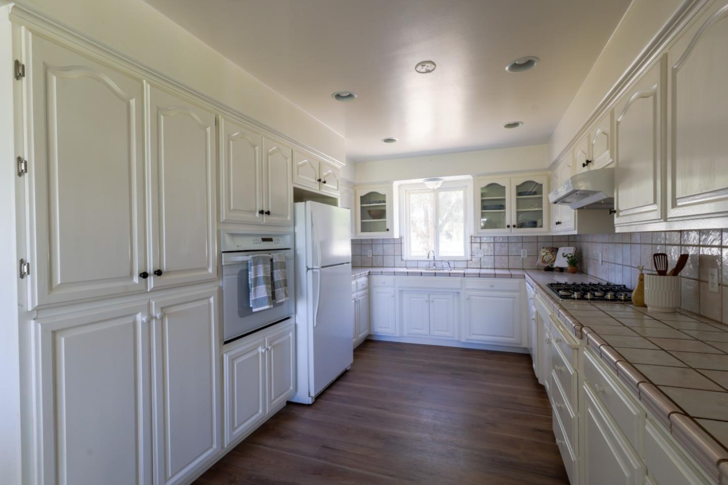 Detail Gallery Image 25 of 41 For 1320 Santa Ana Rd, Hollister,  CA 95023 - 2 Beds | 1 Baths