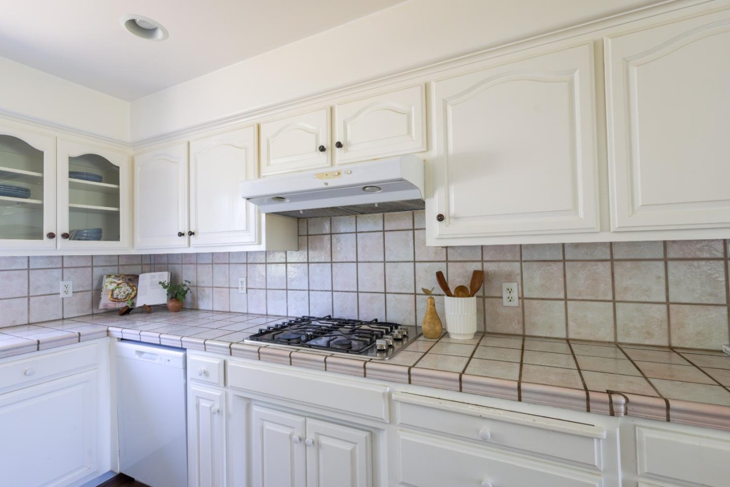 Detail Gallery Image 26 of 41 For 1320 Santa Ana Rd, Hollister,  CA 95023 - 2 Beds | 1 Baths