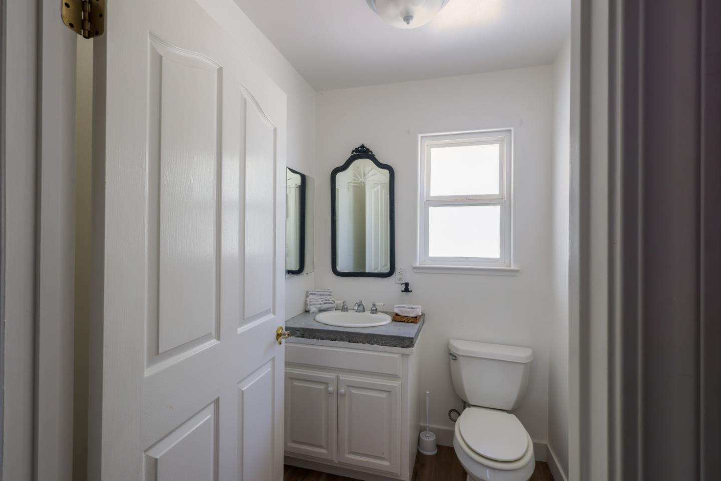 Detail Gallery Image 32 of 41 For 1320 Santa Ana Rd, Hollister,  CA 95023 - 2 Beds | 1 Baths