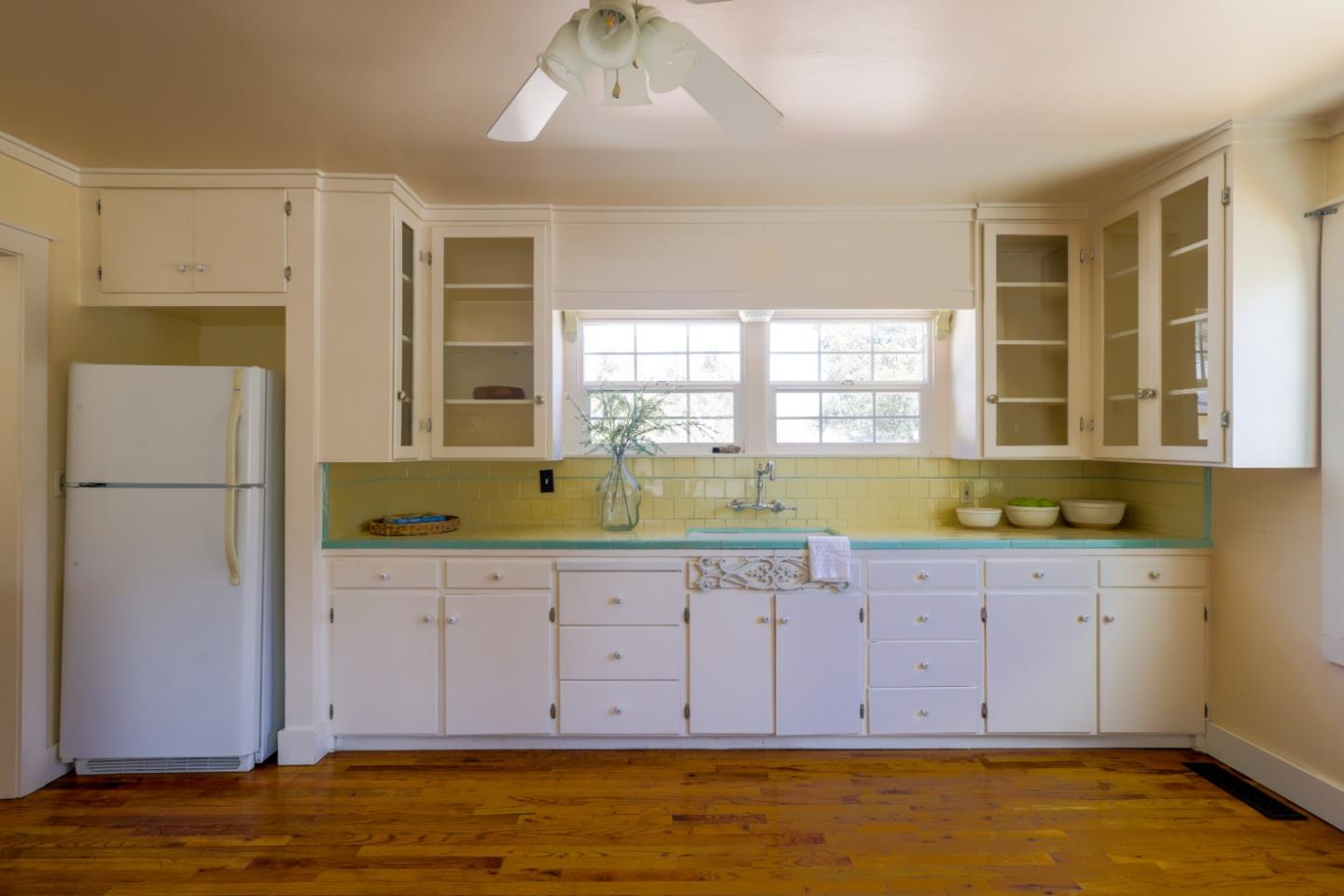 Detail Gallery Image 6 of 41 For 1320 Santa Ana Rd, Hollister,  CA 95023 - 2 Beds | 1 Baths