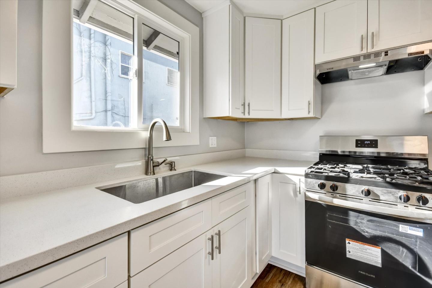 Detail Gallery Image 10 of 42 For 367 College St, Hollister,  CA 95023 - 3 Beds | 1 Baths