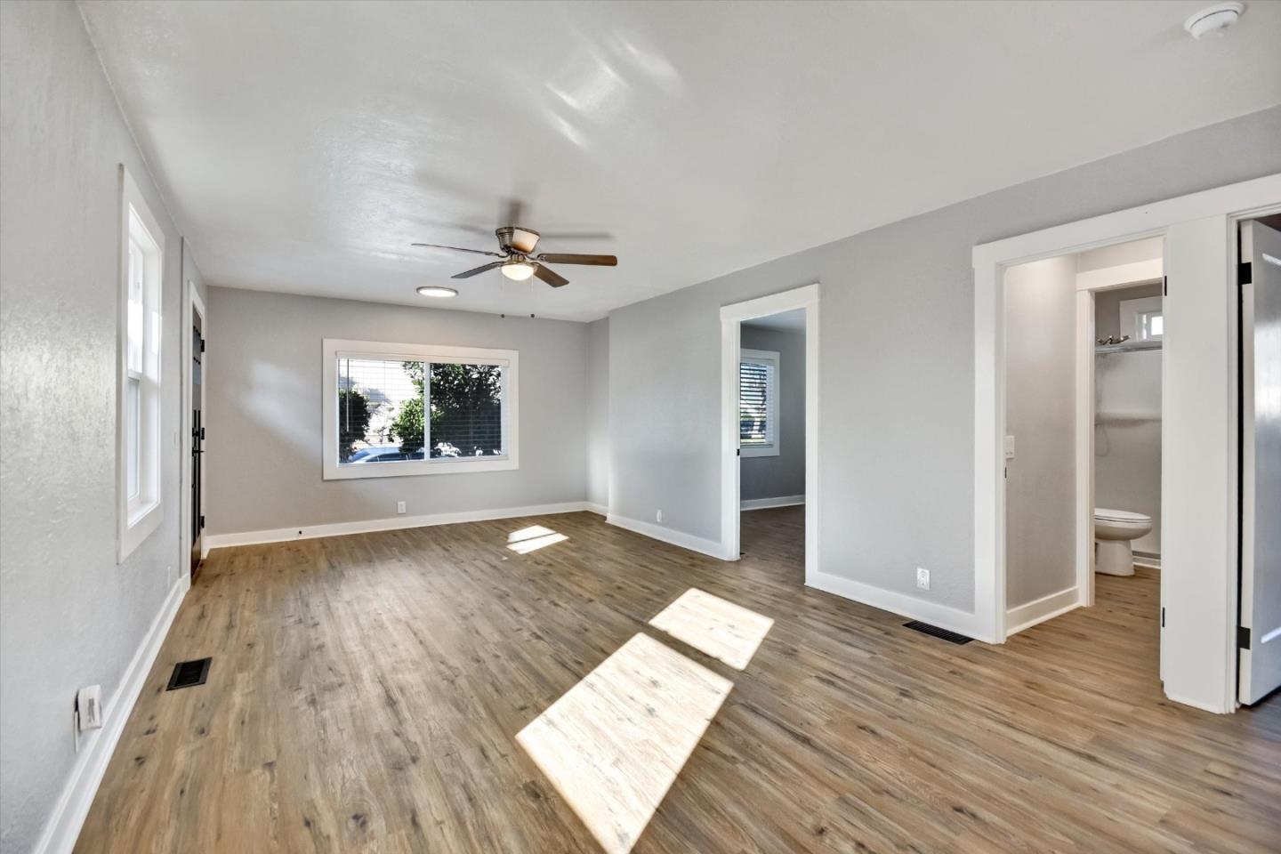 Detail Gallery Image 12 of 42 For 367 College St, Hollister,  CA 95023 - 3 Beds | 1 Baths