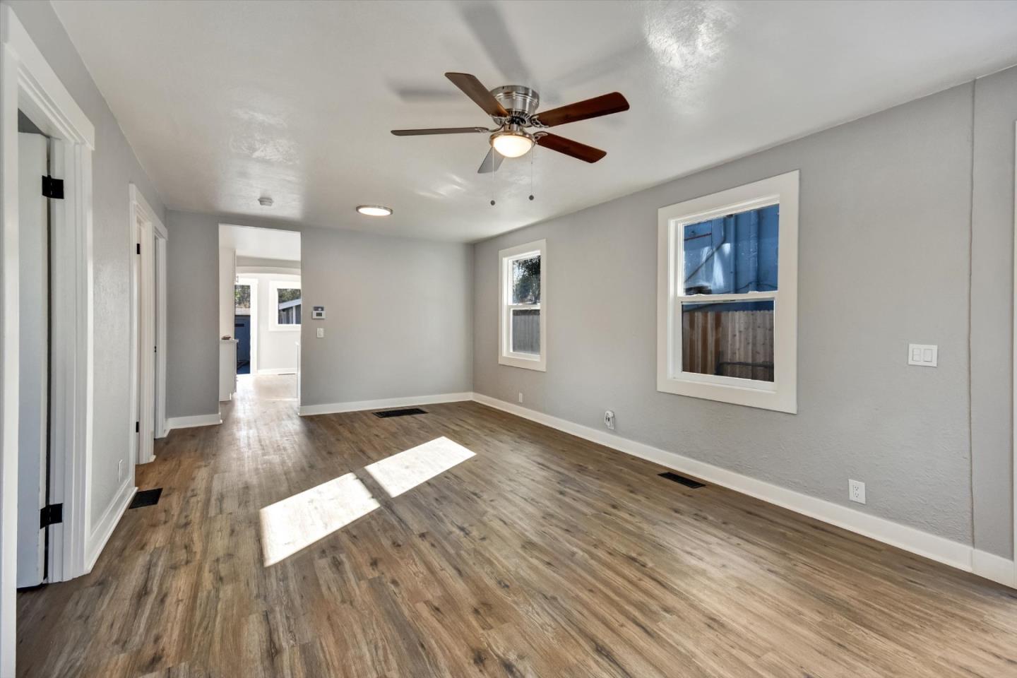 Detail Gallery Image 13 of 42 For 367 College St, Hollister,  CA 95023 - 3 Beds | 1 Baths