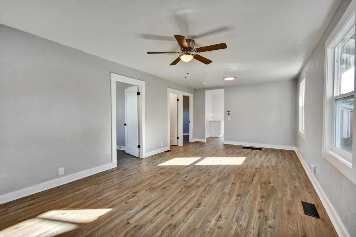 Detail Gallery Image 14 of 42 For 367 College St, Hollister,  CA 95023 - 3 Beds | 1 Baths