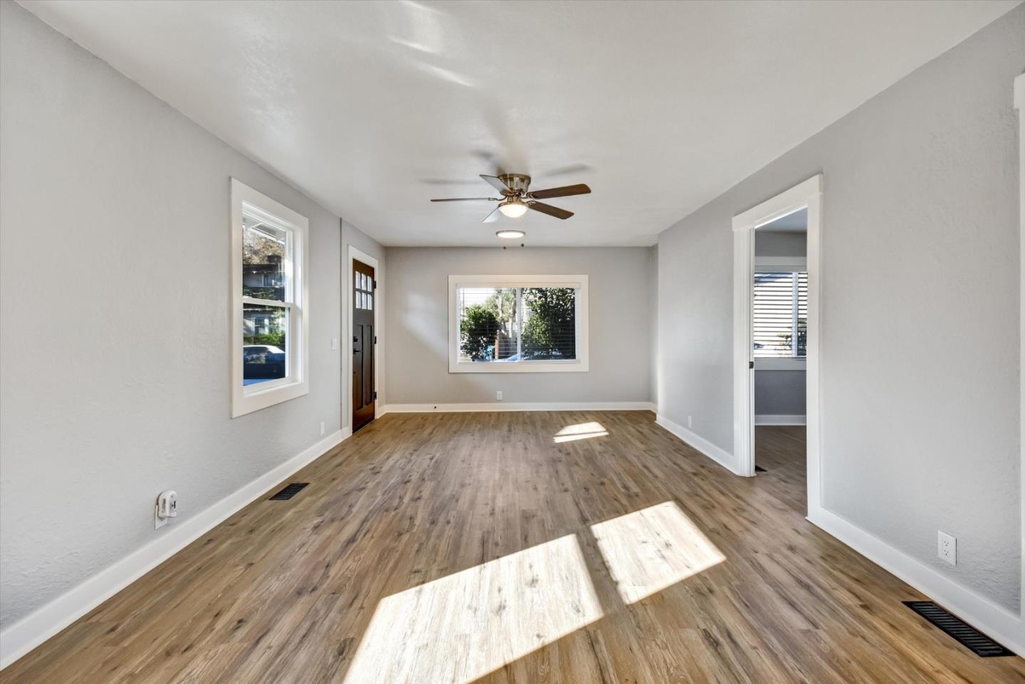 Detail Gallery Image 15 of 42 For 367 College St, Hollister,  CA 95023 - 3 Beds | 1 Baths