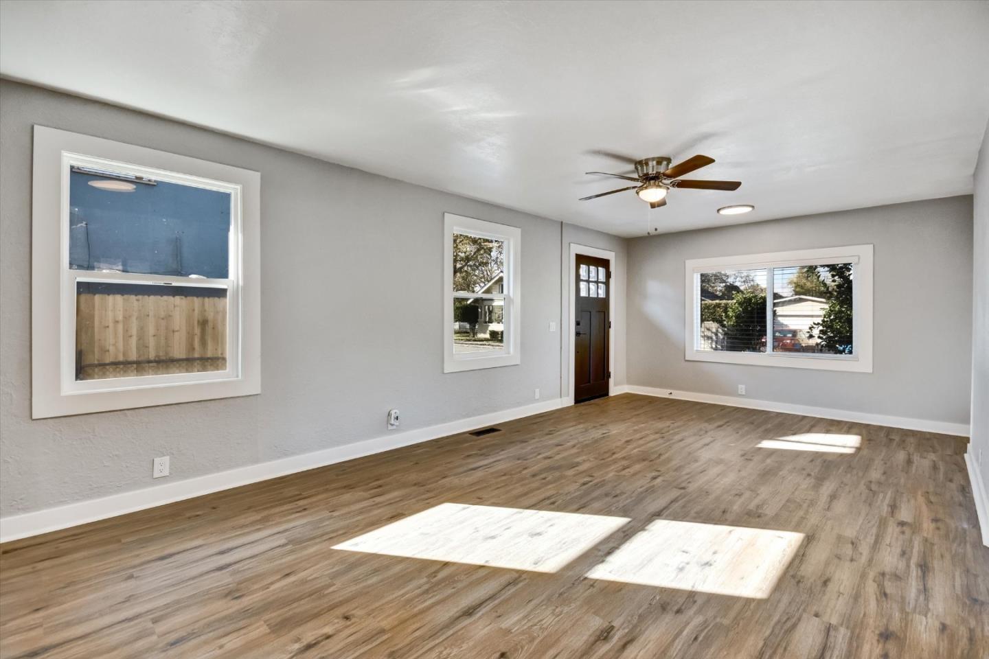 Detail Gallery Image 16 of 42 For 367 College St, Hollister,  CA 95023 - 3 Beds | 1 Baths