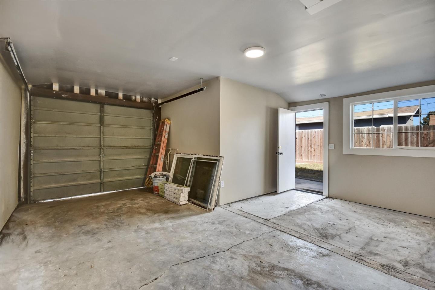 Detail Gallery Image 35 of 42 For 367 College St, Hollister,  CA 95023 - 3 Beds | 1 Baths