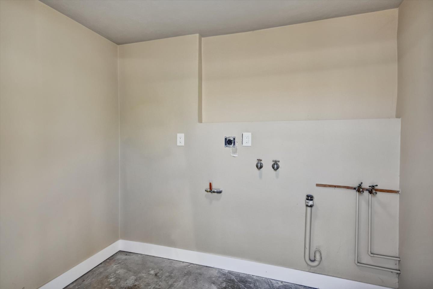 Detail Gallery Image 36 of 42 For 367 College St, Hollister,  CA 95023 - 3 Beds | 1 Baths