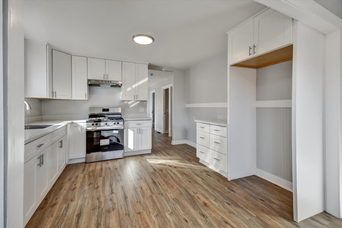 Detail Gallery Image 7 of 42 For 367 College St, Hollister,  CA 95023 - 3 Beds | 1 Baths