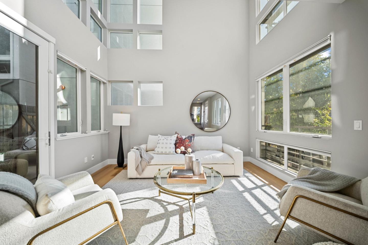 Detail Gallery Image 2 of 30 For 630 Warren St, Redwood City,  CA 94063 - 3 Beds | 3/1 Baths