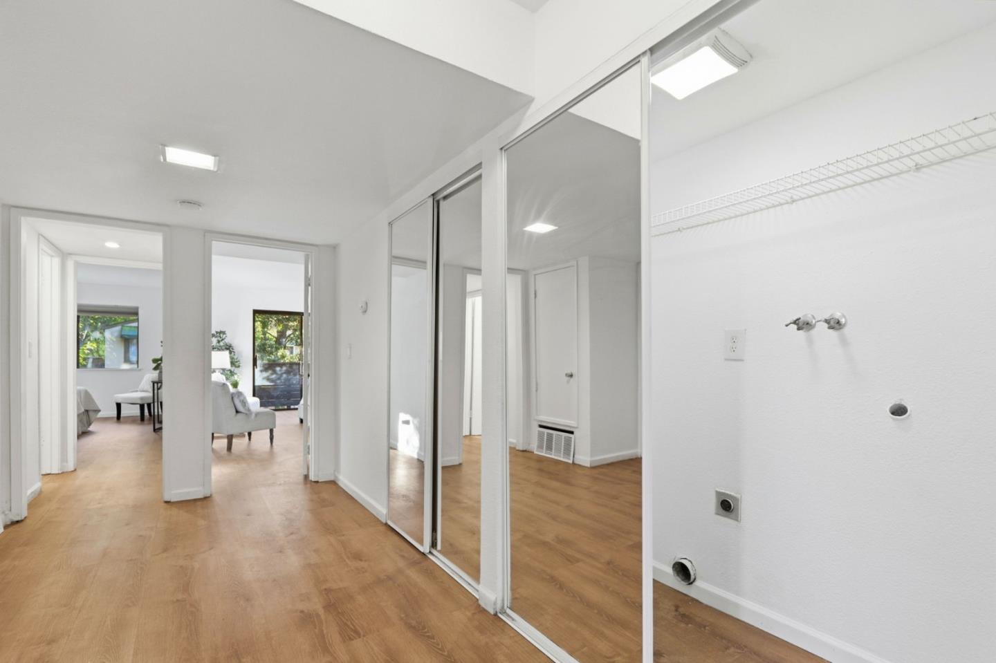 Detail Gallery Image 10 of 28 For 5274 Makati Cir, San Jose,  CA 95123 - 2 Beds | 2 Baths