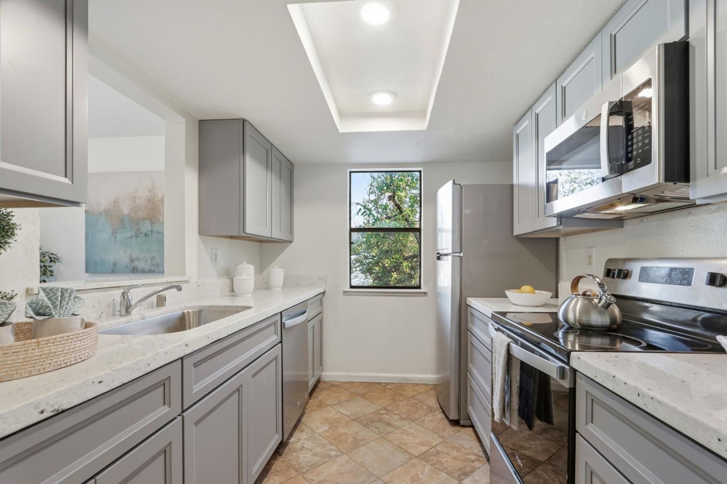 Detail Gallery Image 11 of 28 For 5274 Makati Cir, San Jose,  CA 95123 - 2 Beds | 2 Baths