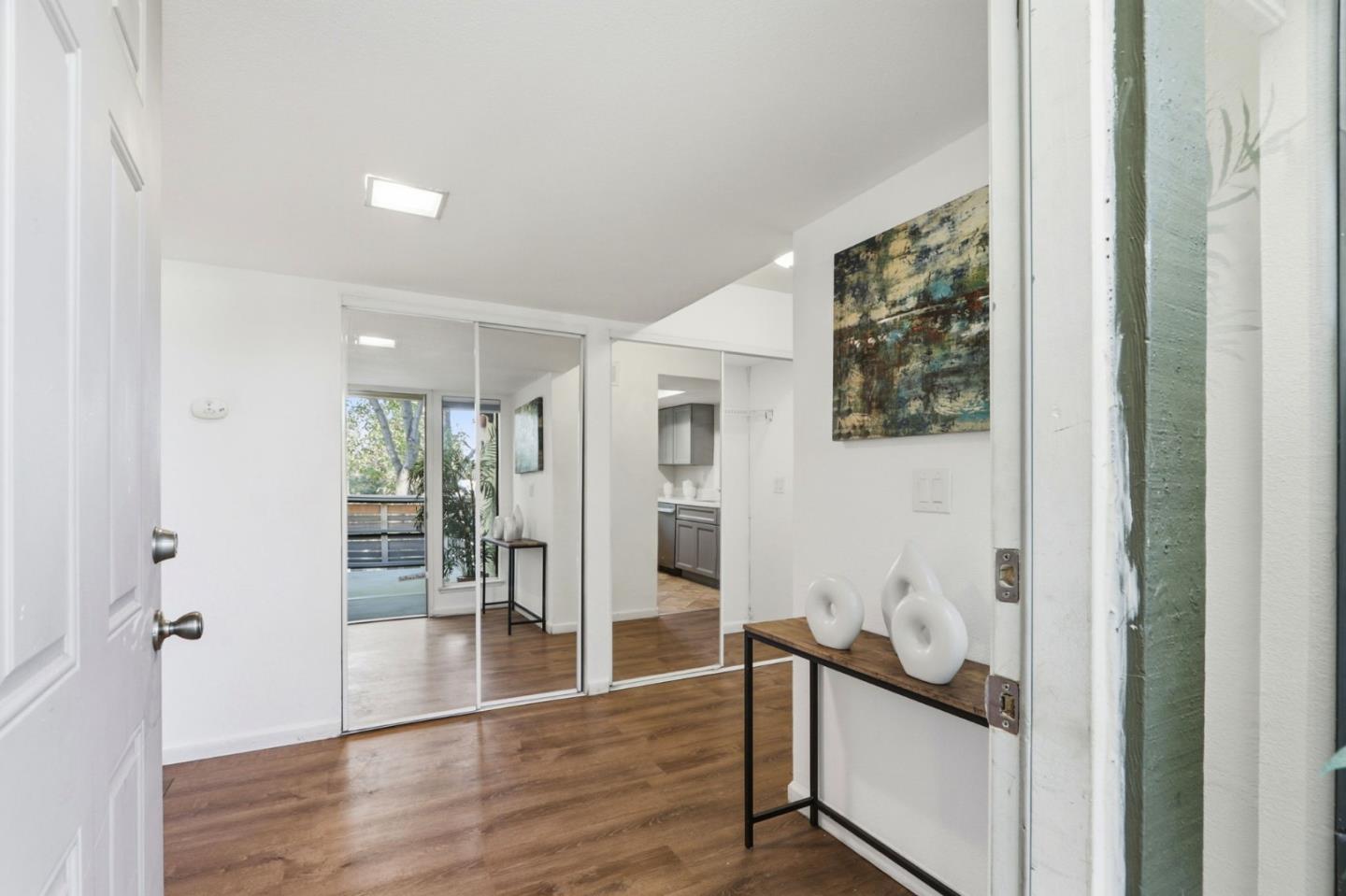 Detail Gallery Image 3 of 28 For 5274 Makati Cir, San Jose,  CA 95123 - 2 Beds | 2 Baths