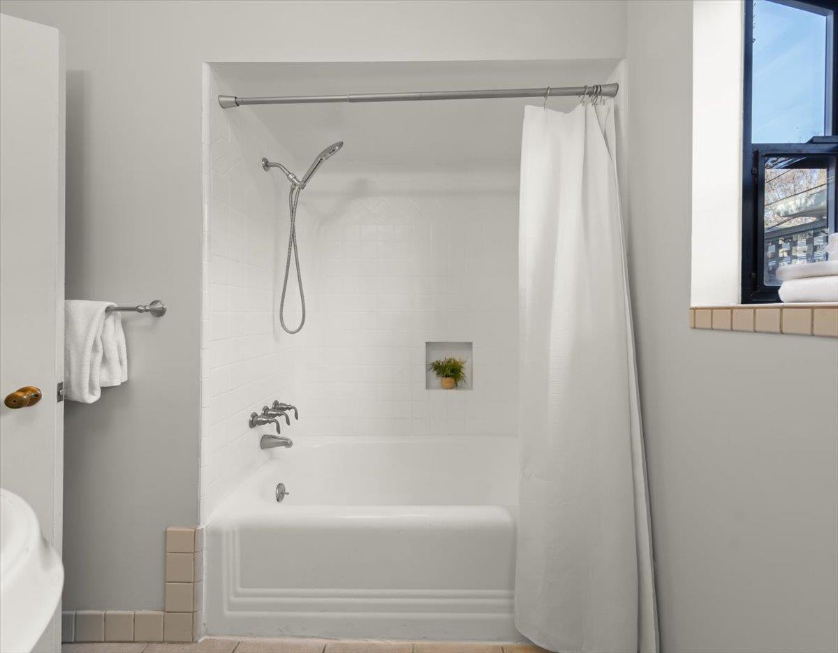 Detail Gallery Image 19 of 26 For 1035 Newhall St, San Jose,  CA 95126 - 2 Beds | 1 Baths